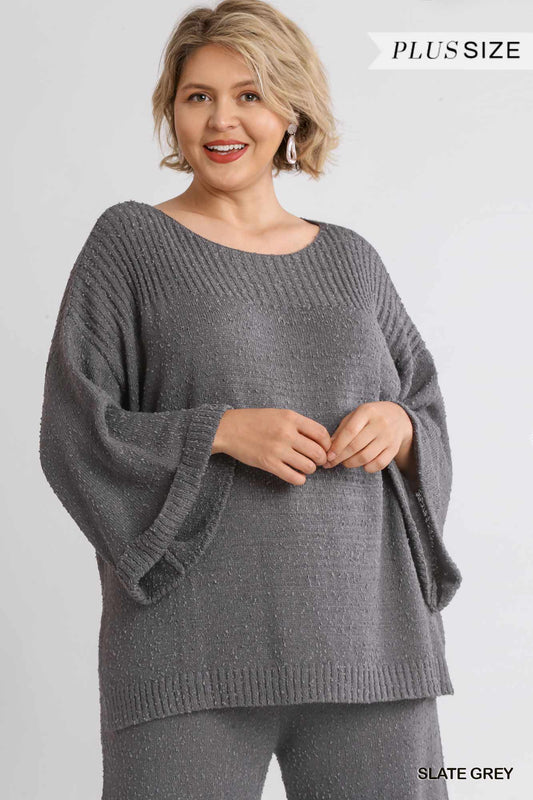 Wide sleeve knit sweater Plus